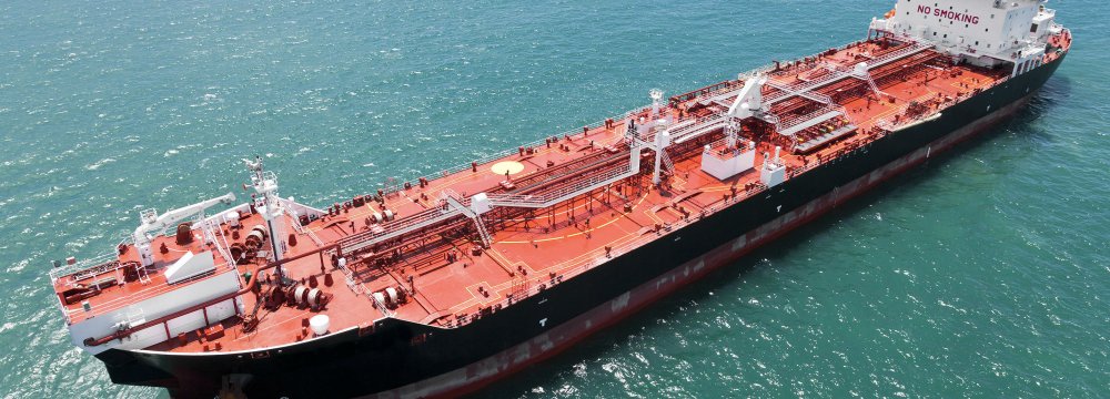US Intensifies Pressure on Iran Oil Customers