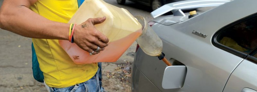 Hydrocarbon-Rich Venezuela Running Out of Gasoline