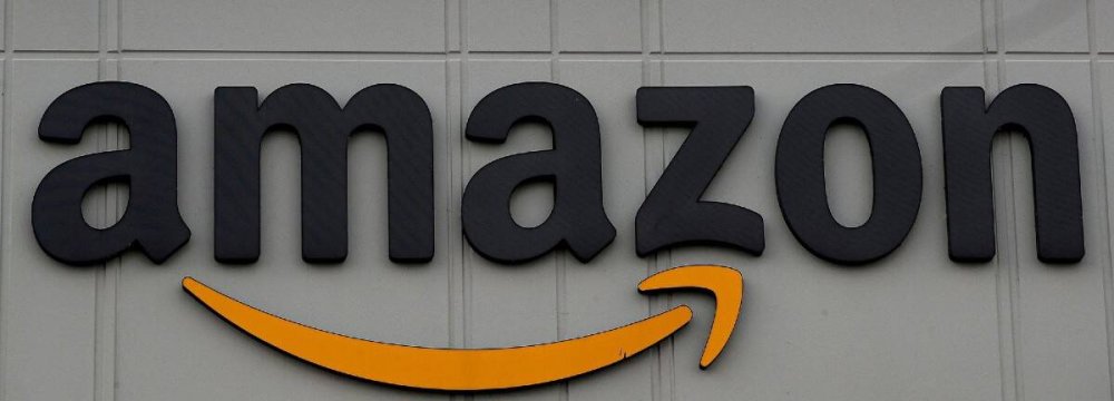 Amazon Uses Generative AI to  Summarize Product Reviews