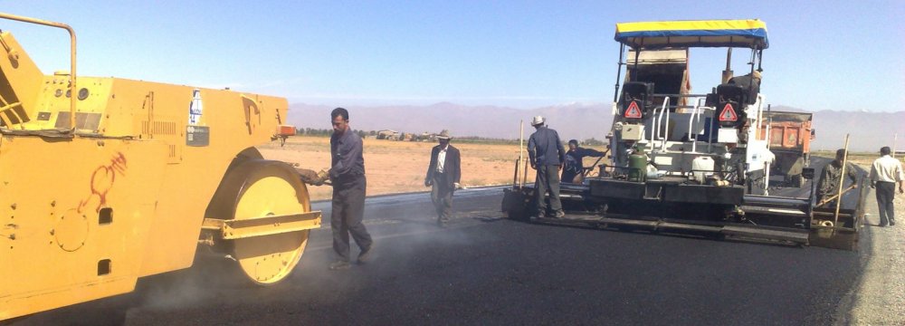 Iran’s asphalt production exceeds domestic demand by more than 115 million tons.