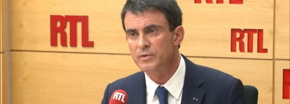 Valls Supports Macron&#039;s Movement