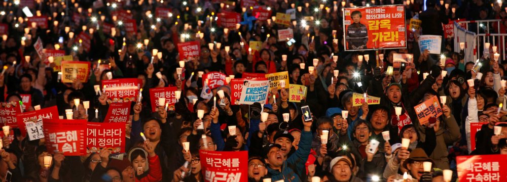 Ousted South Korea Leader Goes Home in Disgrace