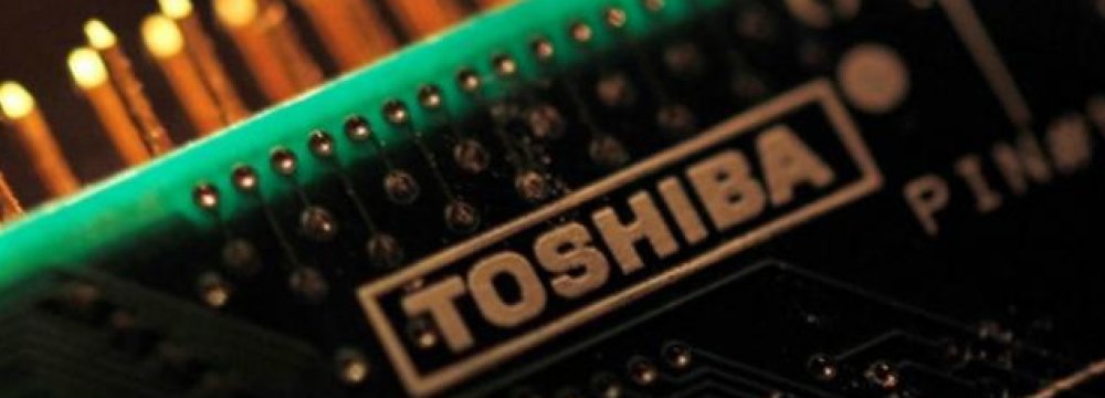 Apple May Buy Toshiba Chip Business