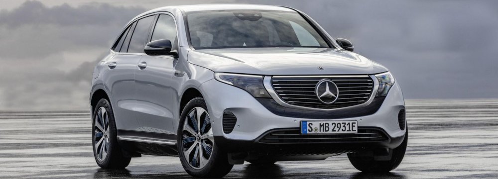 Mercedes Unveils First Fully Electric Car 