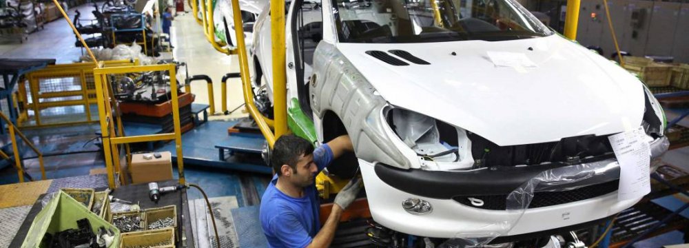 Iran Carmakers’ Output Grows 