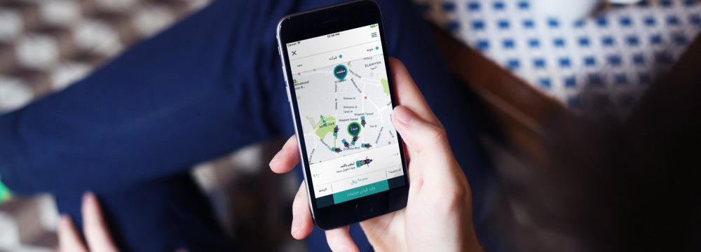 Snapp is currently offering Mashhad residents several incentives, like a first free ride.