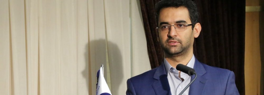  Iran Telecoms Minister Hints at Twitter Unblocking