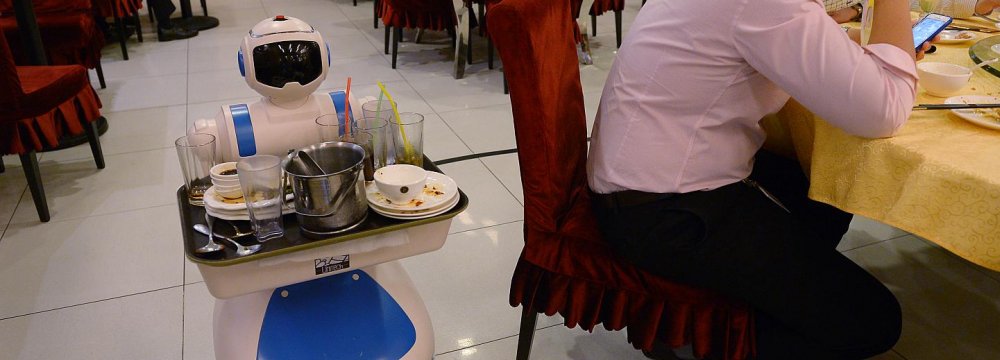 Robot Waiters Coming to Tehran 