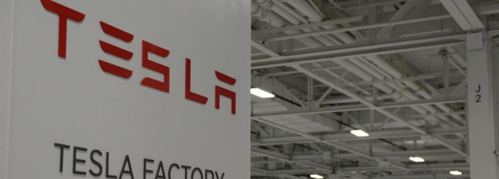 Investors Calm About Tesla Loss
