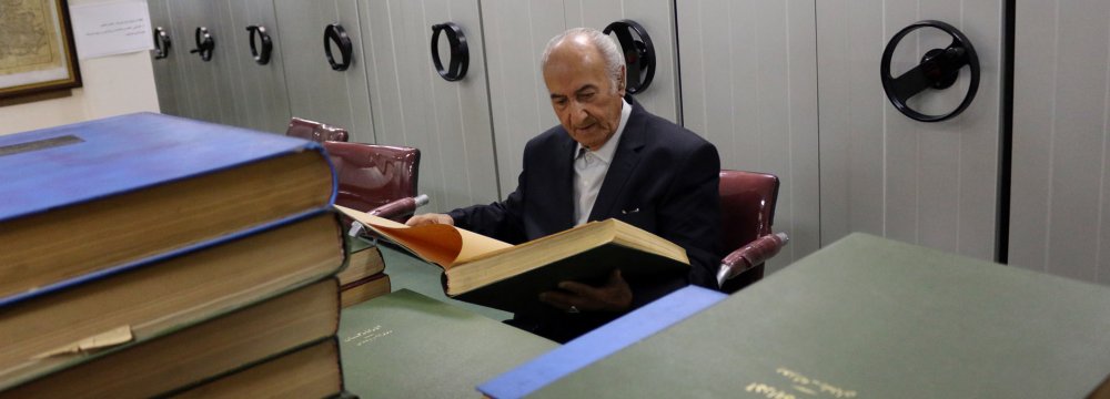 Archive of Turkic Newspaper Gifted to Tabriz Central Library