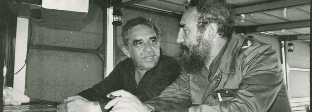 Gabriel Garcia Marquez (L) and Fidel Castro