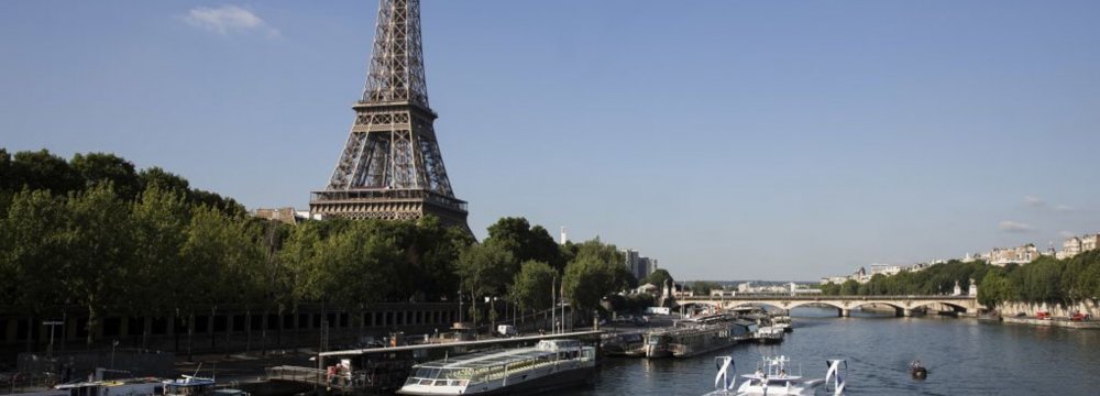 Since Wednesday, Eiffel Tower workers have been on strike .