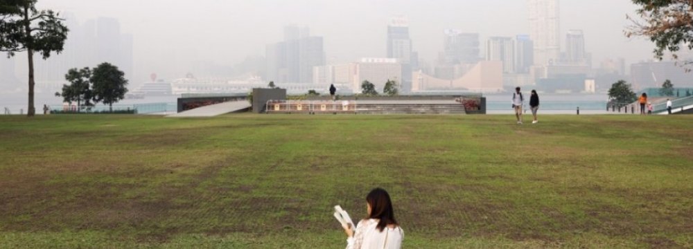 Hong Kong Smog Hits Serious Health Risk Levels