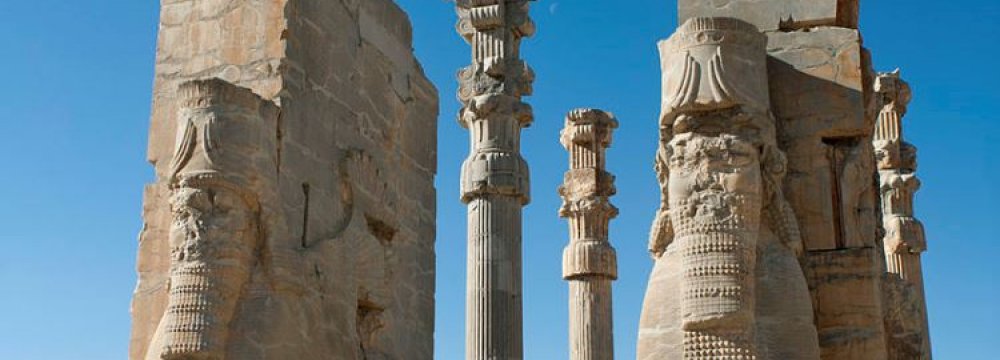 Italians to Help Restore Persepolis