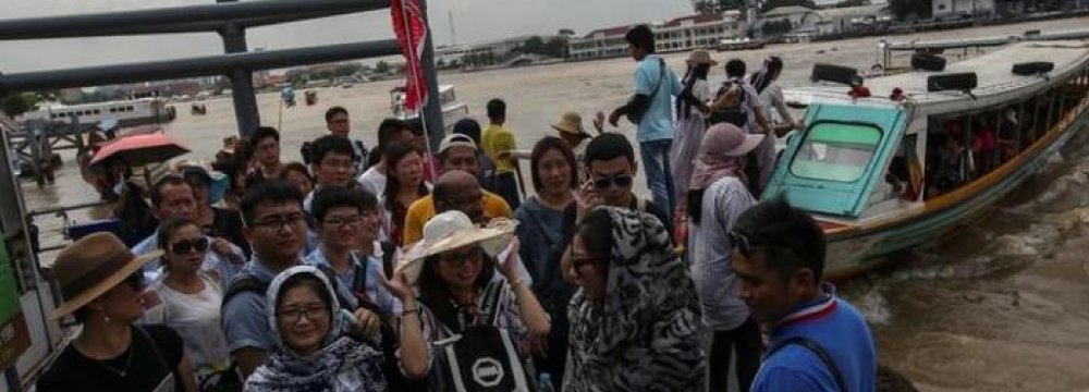 Thai Crackdown on Cheap Chinese Trips Cuts Visitors