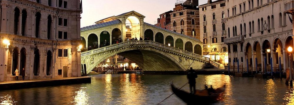 Venice city center alone has enough hotel rooms to house more than 47,000 guests.