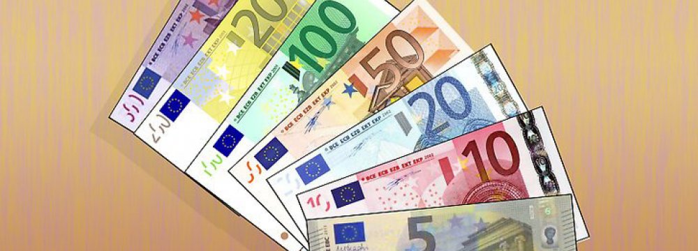 Cashless Society Getting Closer in Europe, US