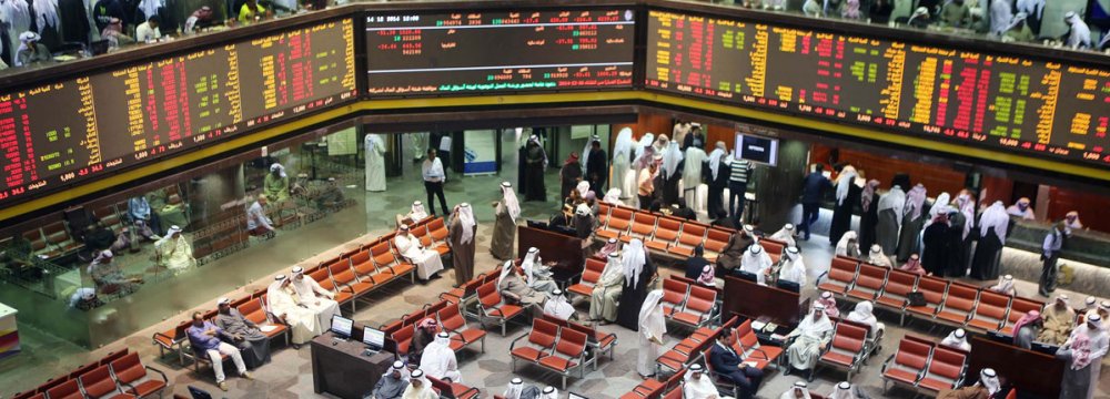 Falling Oil Prices Hit Saudi Market