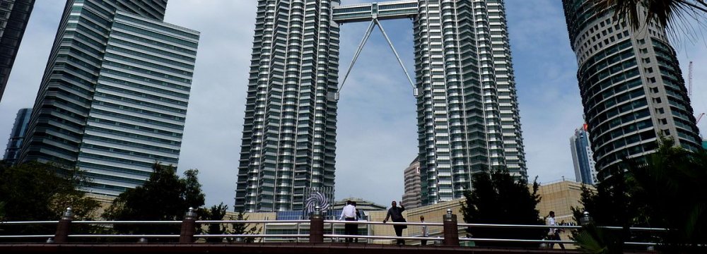 Malaysia Says Growth on Track