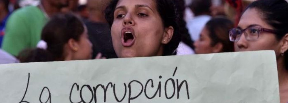 Panamanians Protest Over Bribery Case | Financial Tribune