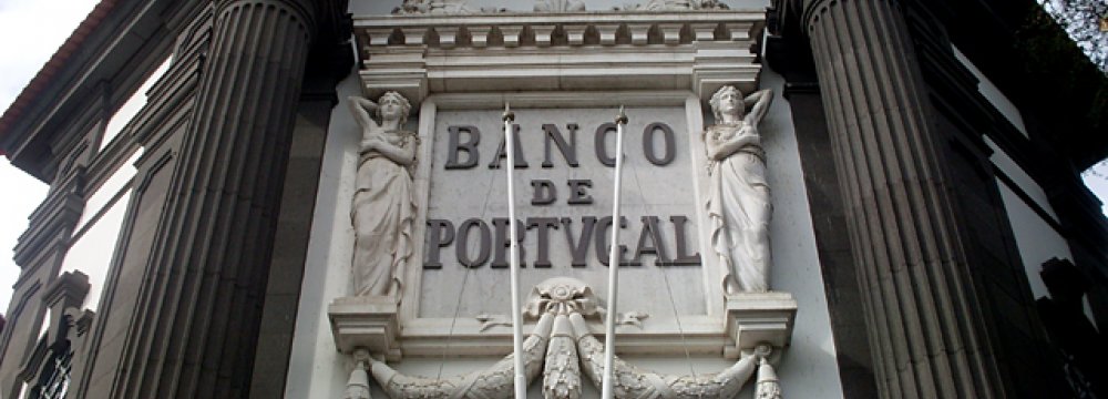 Portugal Public Debt Rises to 130%