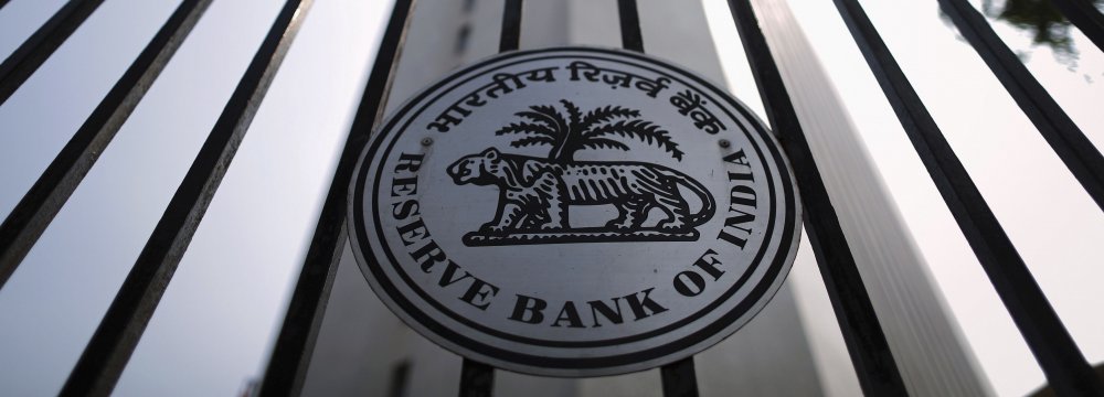 Record Reserves Create Costly Cash Pile for RBI