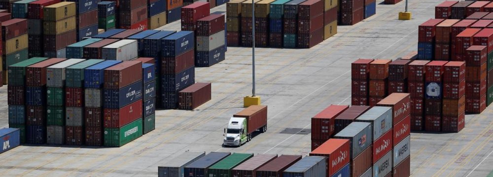 Weak Exports Push US Trade Deficit to 5-Month High