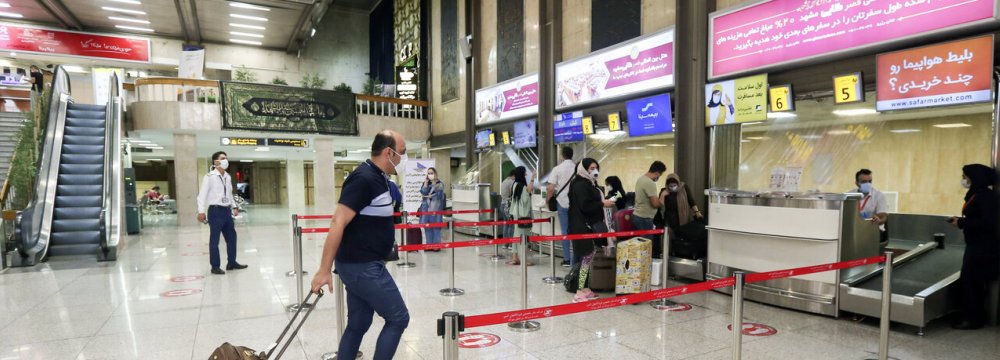 Iran: Unvaccinated People to Face Travel Restrictions 