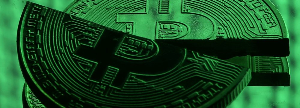 Bitcoin Recovers, Rises 10 Percent