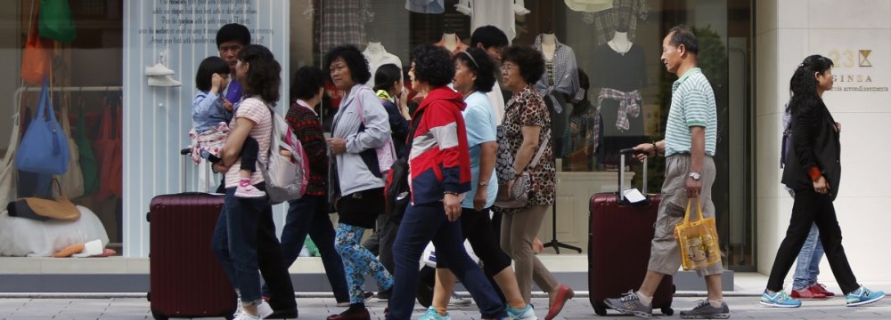 Japan needs to tackle challenges posed by its low birthrate and aging society for the economy to grow...but it seems that the government is not serious about solving them, given its reluctance to take in immigrants for example.
