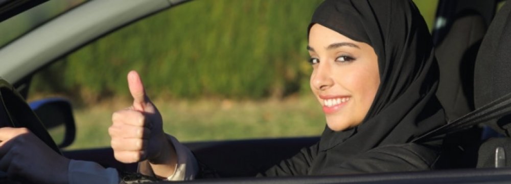 Female Drivers to Benefit Saudi Economy by $90 Billion