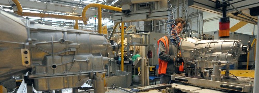 Ireland Factory Production Slumps by 10.1 Percent