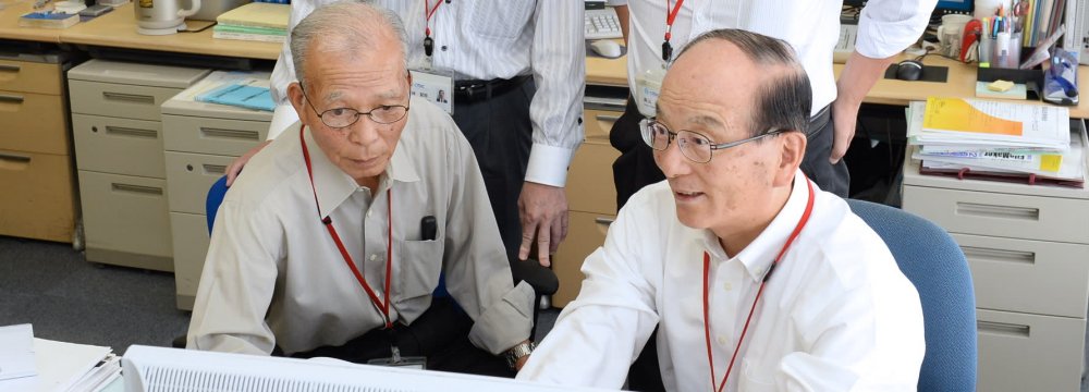 Japan Retirees in Demand as Labor Crunch Worsens