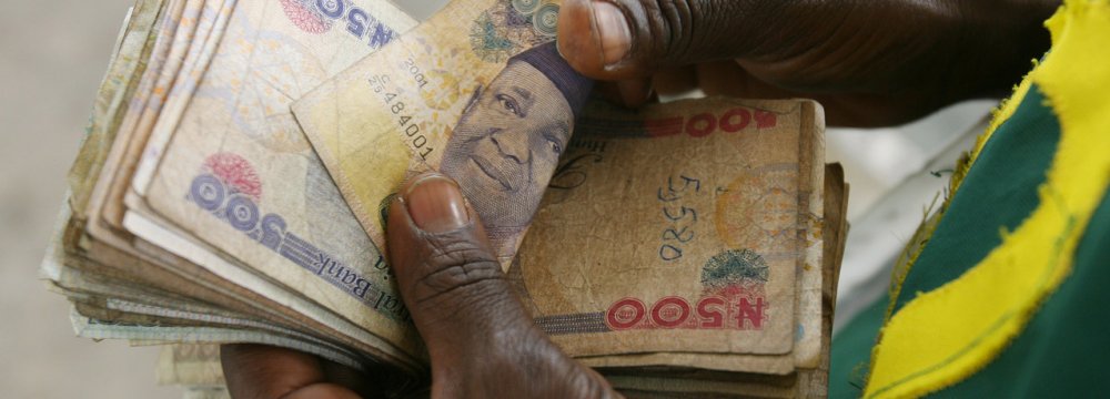 Nigeria Battles First Full-Year Negative Growth in 25 years