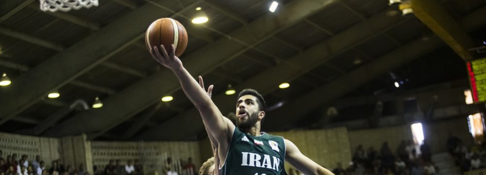  Behnam Yakhchali was the top performer of Iran roster with 20 points.