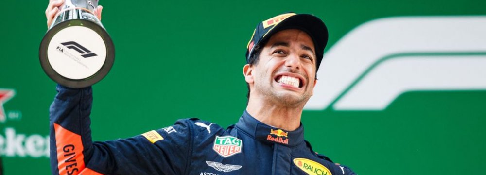Daniel Ricciardo Takes Dramatic China Victory