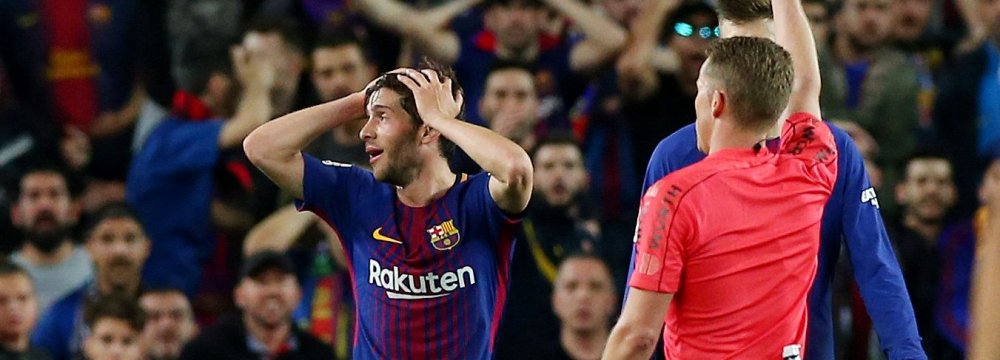 Barcelona’s Sergi Roberto was shown a straight red card by referee Alejandro Hernandez in the first-half stoppage time.