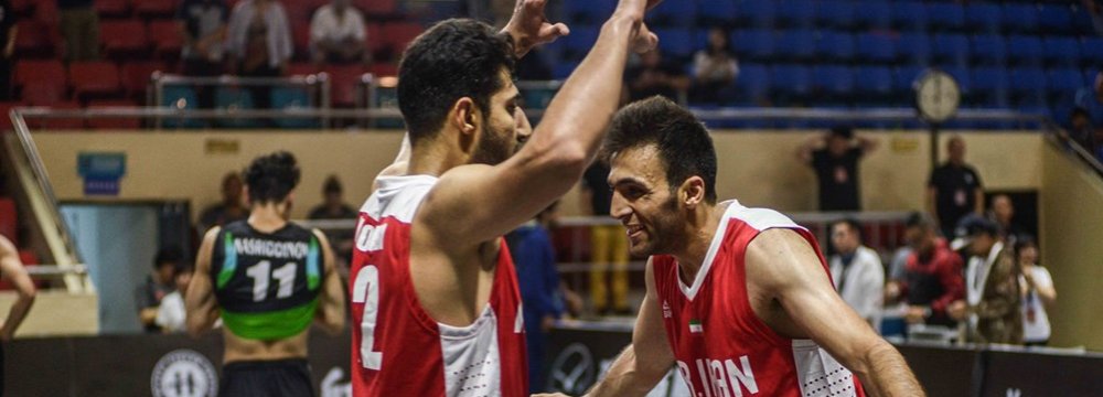 Masoud Soleymani (R) led Iran to the FIBA 3x3 Asia Cup main draw after scoring the game-winning basket in overtime against Uzbekistan.