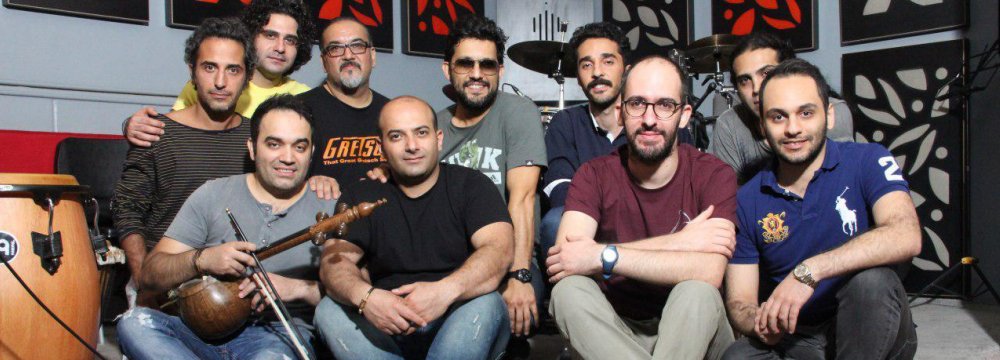 Darkoob band with Hamed Behdad (wearing sunglasses)