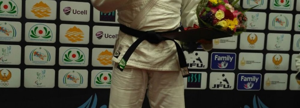 Blind Judoka Wins Gold in Uzbek Event