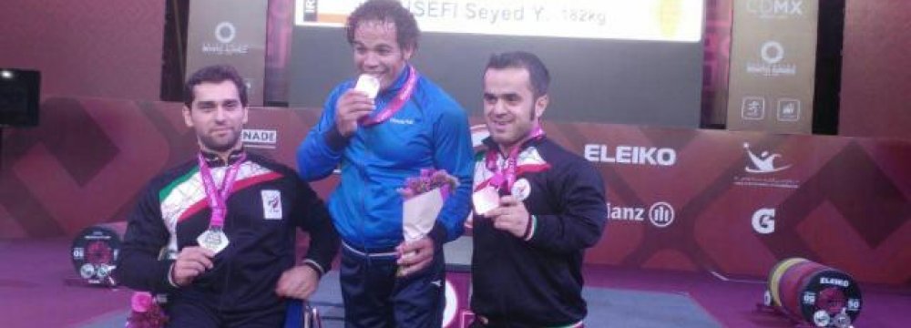 Para Powerlifters Win 2 Medals in Mexico