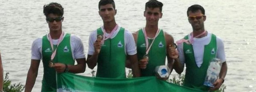 Junior Rowers Win 4 Medals in Singapore