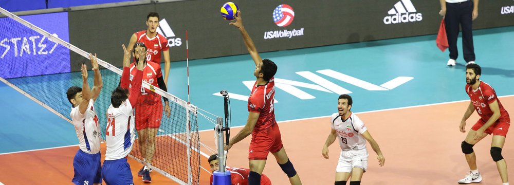 Iran Narrowly Loses to Serbia