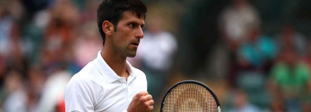Djokovic Joins Federer, Nadal in Wimbledon Quarterfinals