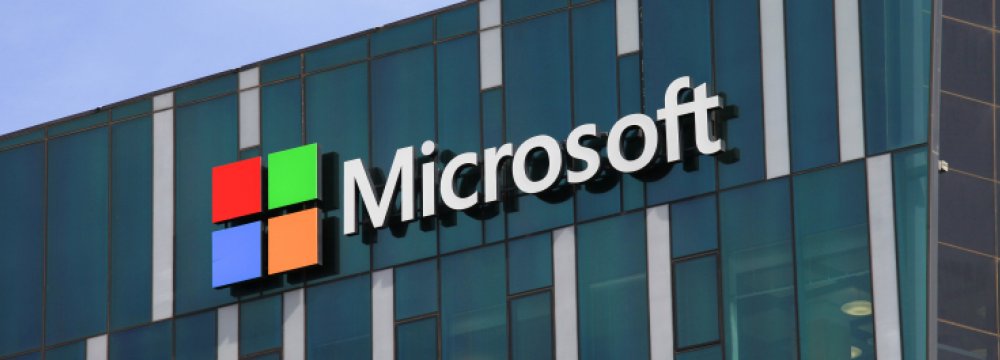 Microsoft Soars Past $800b in Value