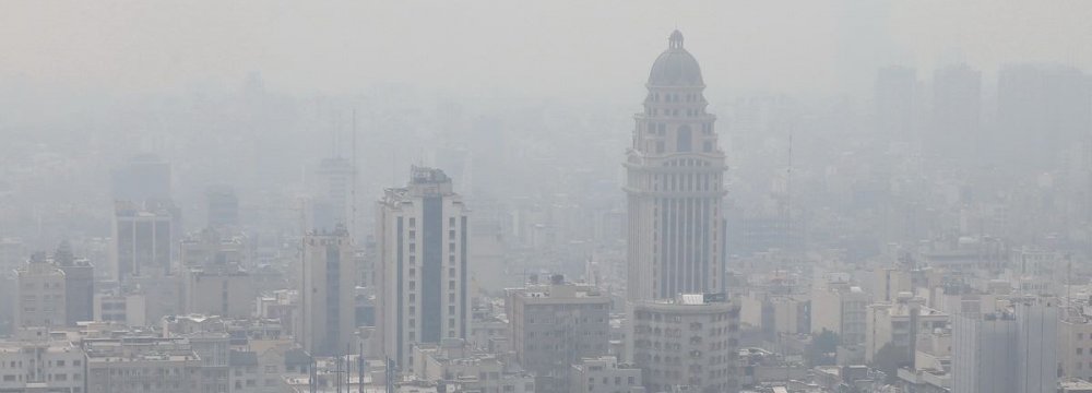 Officials' Solutions for Tehran's Pollution | Financial Tribune