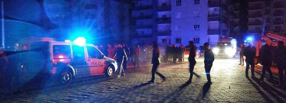 Car Bomb Blast Rocks Turkish Border Town 