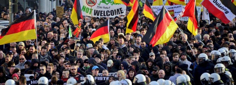 Far-right protesters demonstrate in Cologne, Germany, on Jan. 9, 2016. (File Photo)