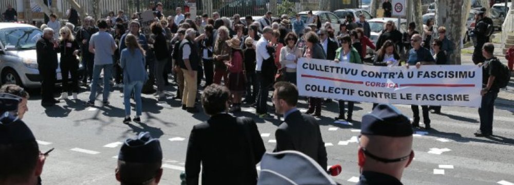 Protest Mars  Le Pen Event