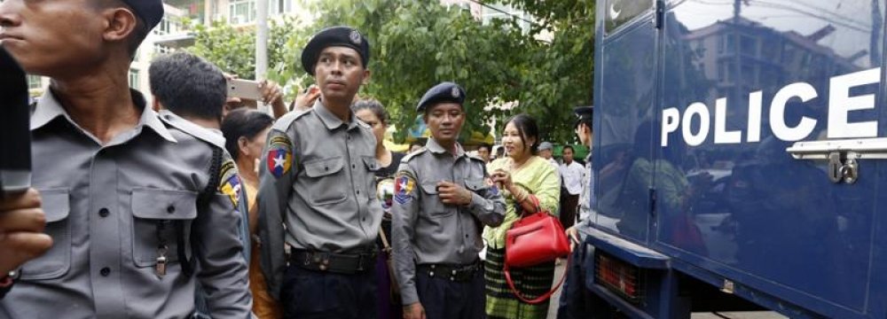 Myanmar Arrests Nationalists for Attacking Muslims